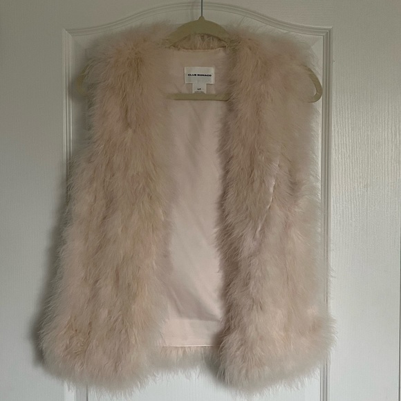 SOLD Soft pink %100 feather vest - Picture 8 of 16